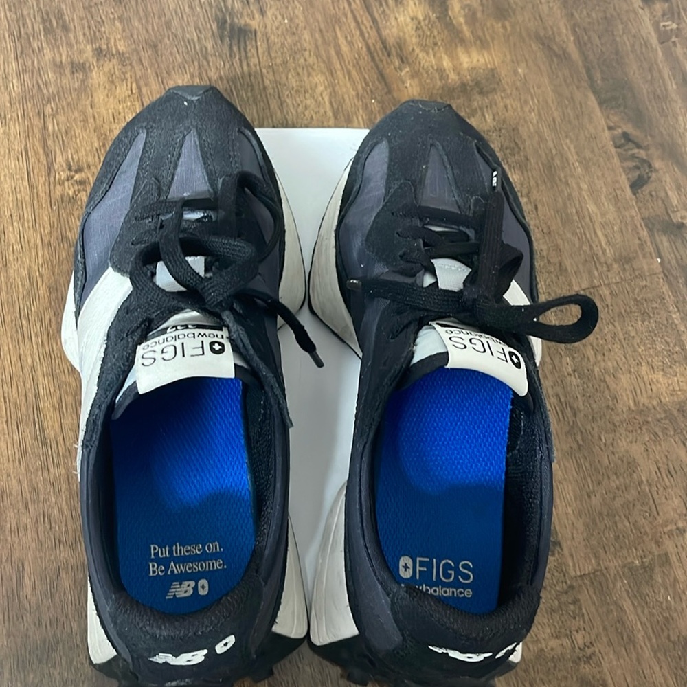 New Balance Black and Blue Athletic Shoes